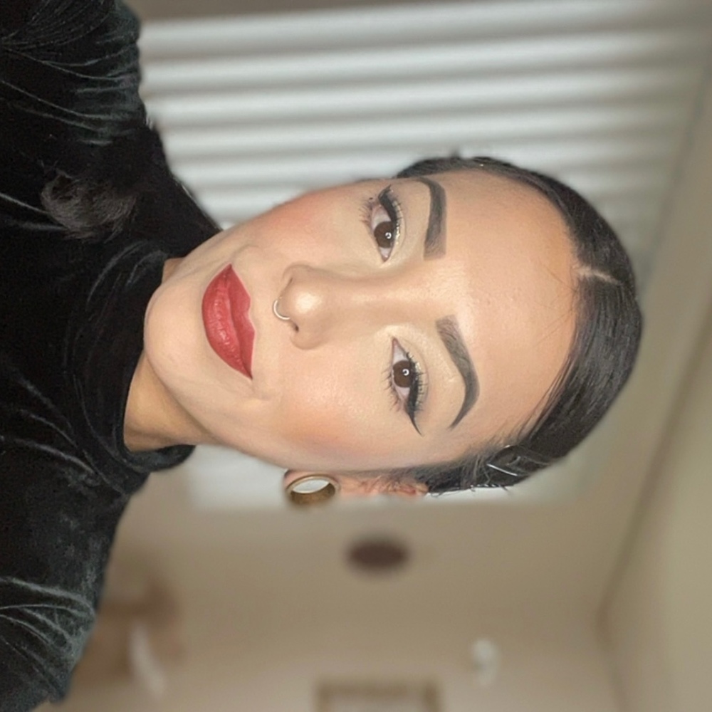 Meet your Posher, Vanessa